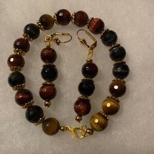 Handmade Beaded Wire Bracelet and Earrings set by Unique By Faith®. New